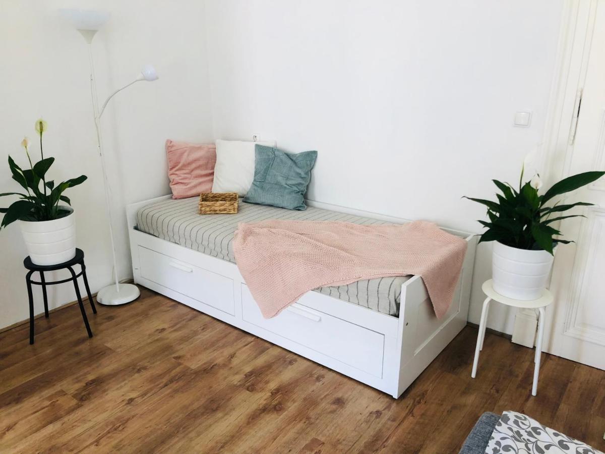 Adam&Eva Rooms Прага Екстер'єр фото